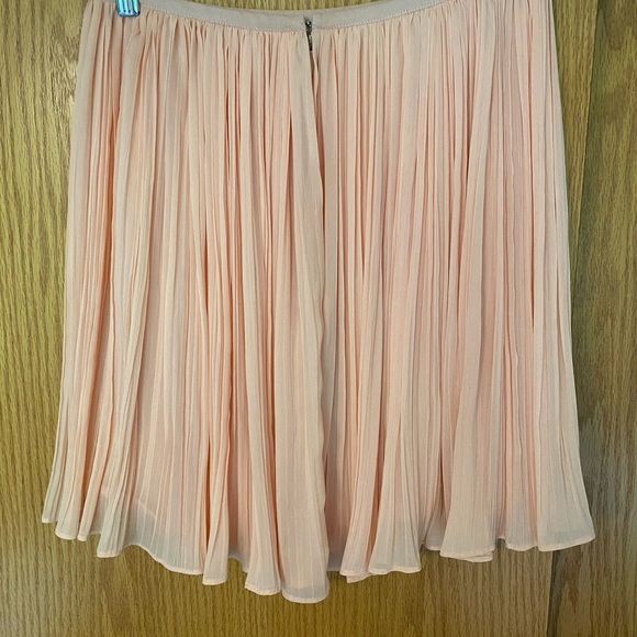BB Dakota pleated skirt size 4 - Picture 2 of 5